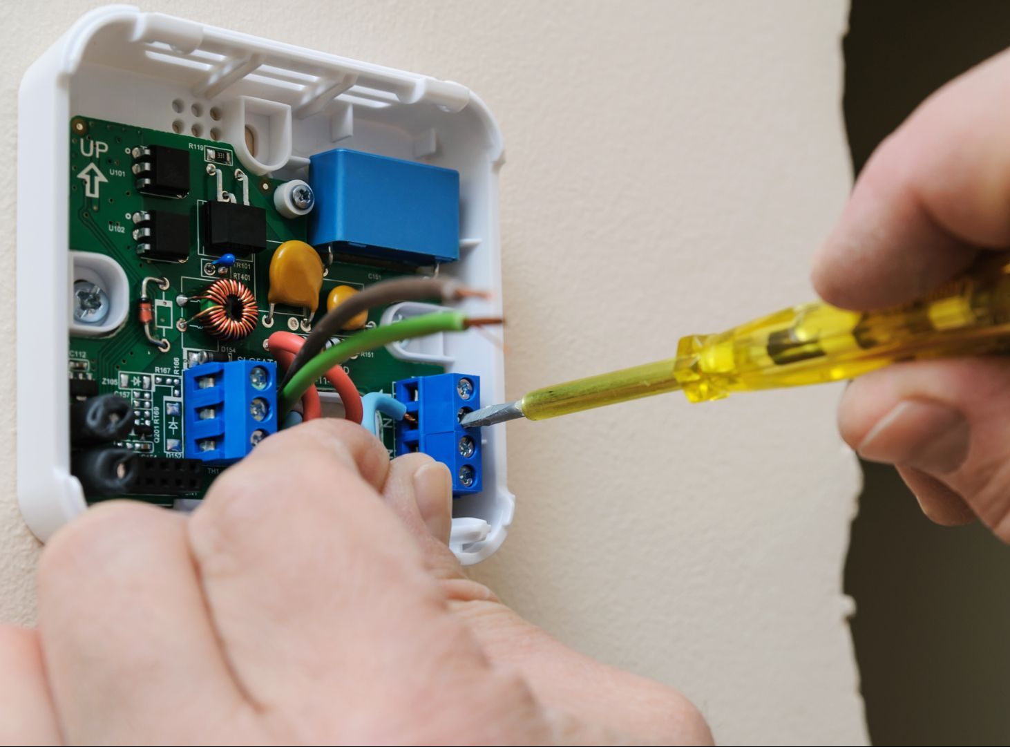 thermostat installation repair service champs e1693241263678